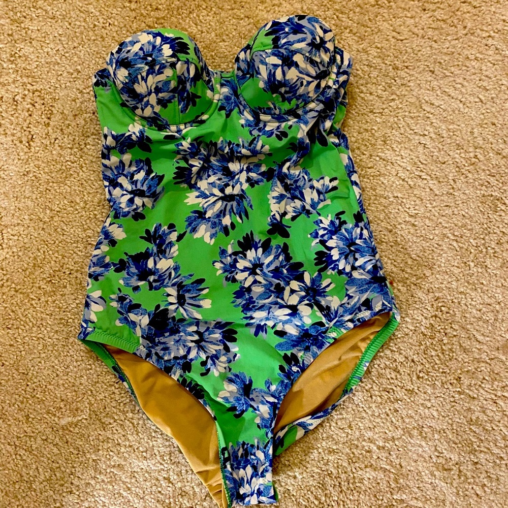 Gorgeous J crew bustier swim suit